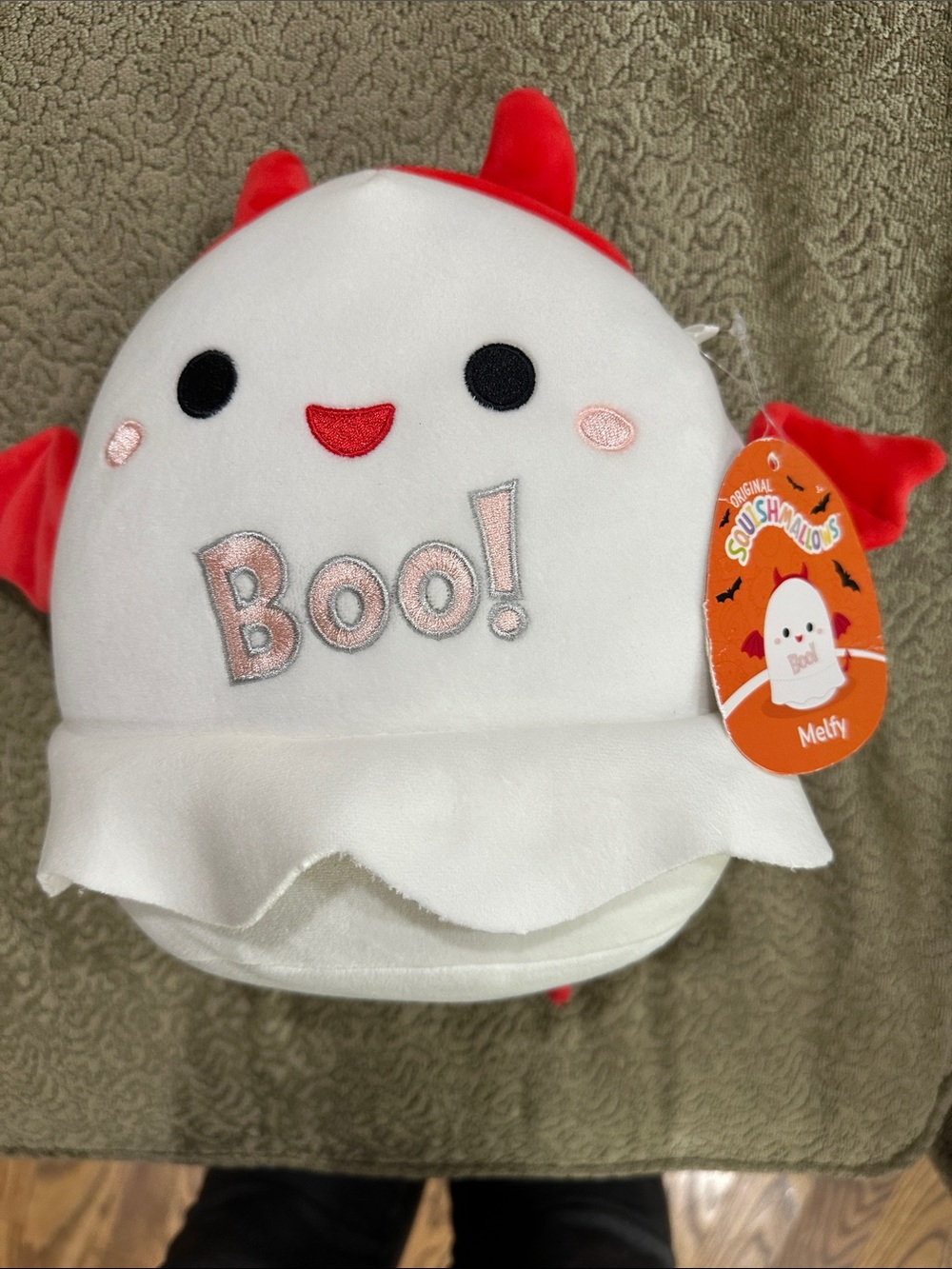White & Red 'Boo!' Sq - Picture 2 of 7